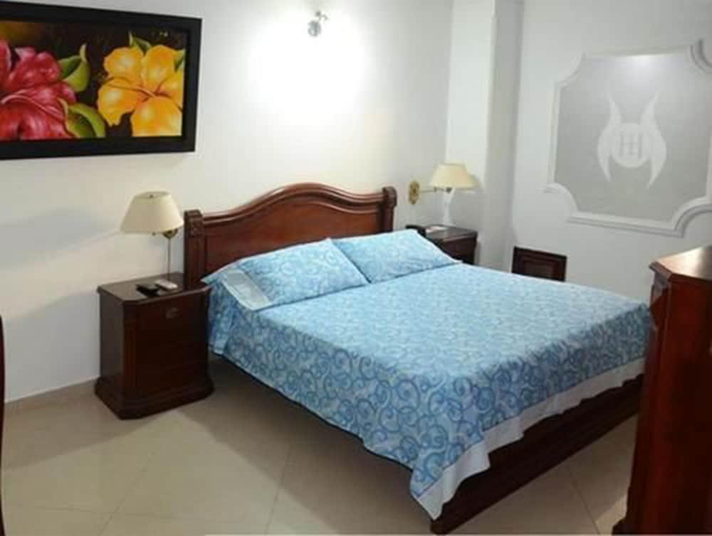 Hotel Intersuites Barranquilla  Exterior photo