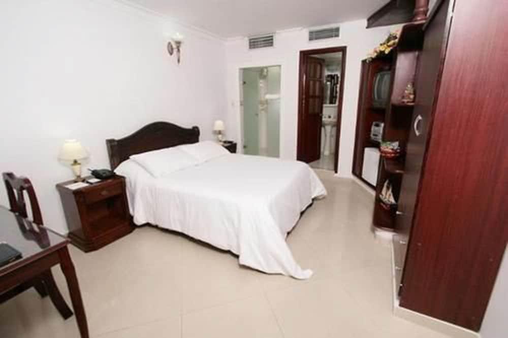 Hotel Intersuites Barranquilla  Exterior photo