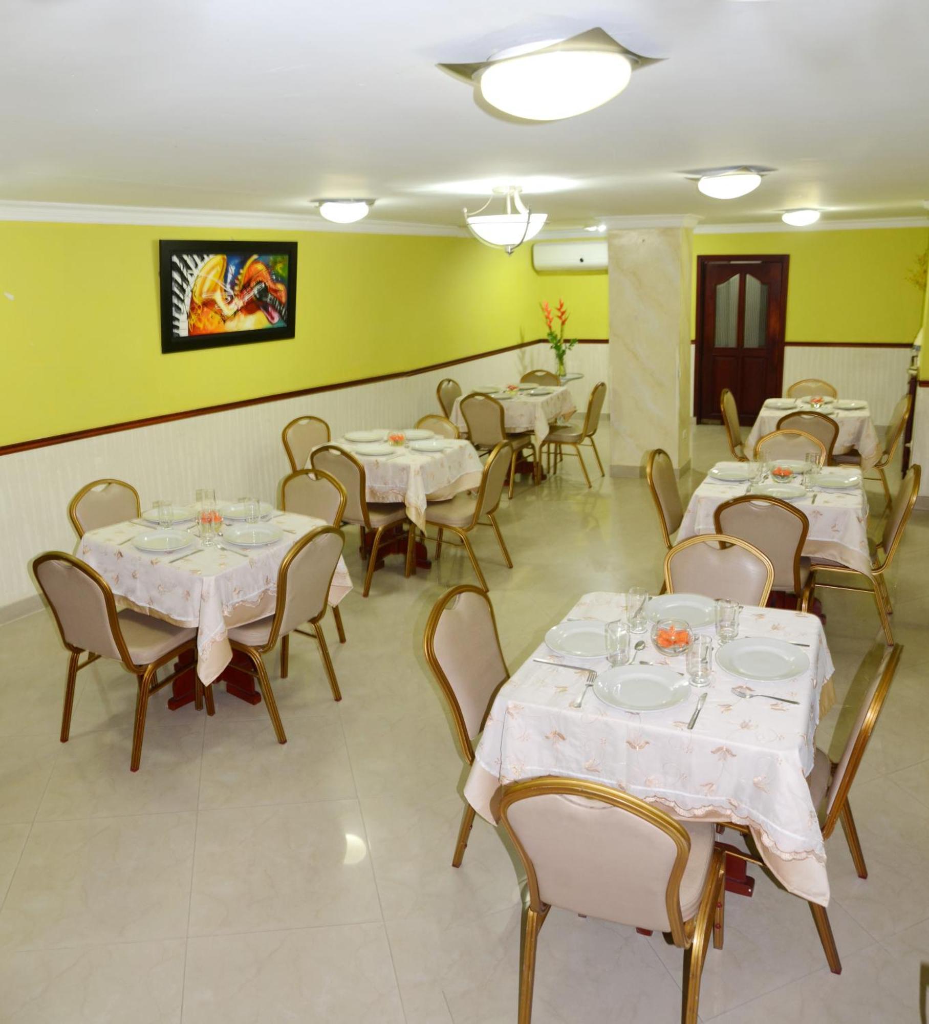 Hotel Intersuites Barranquilla  Exterior photo