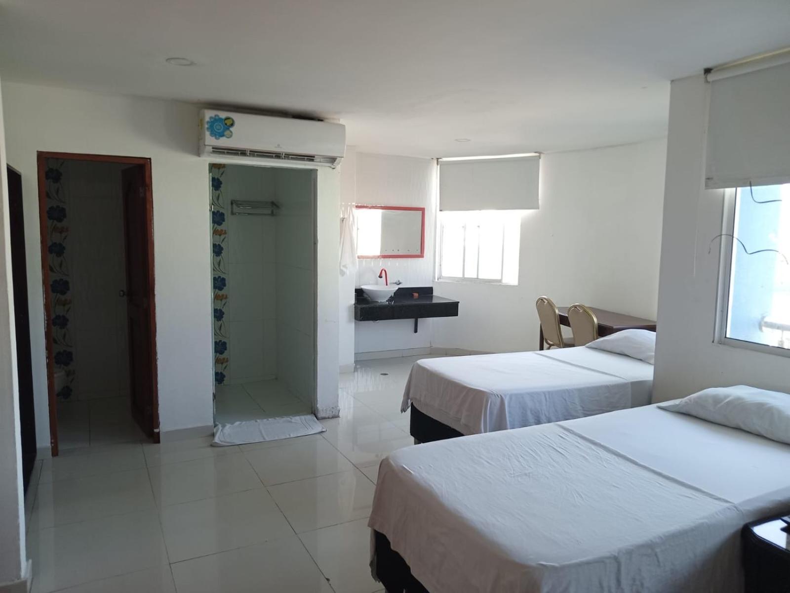 Hotel Intersuites Barranquilla  Exterior photo