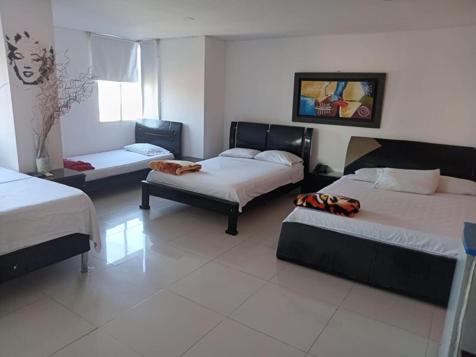 Hotel Intersuites Barranquilla  Exterior photo